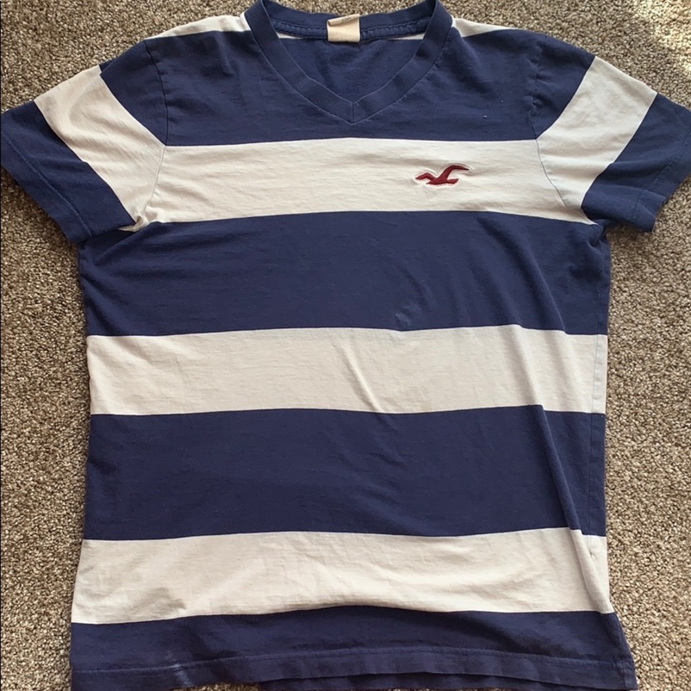 Hollister v- neck tee